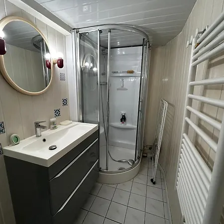 Apartamento T2 Avec Wifi Et Parking Au Centre De - Fr-1-541-159 *